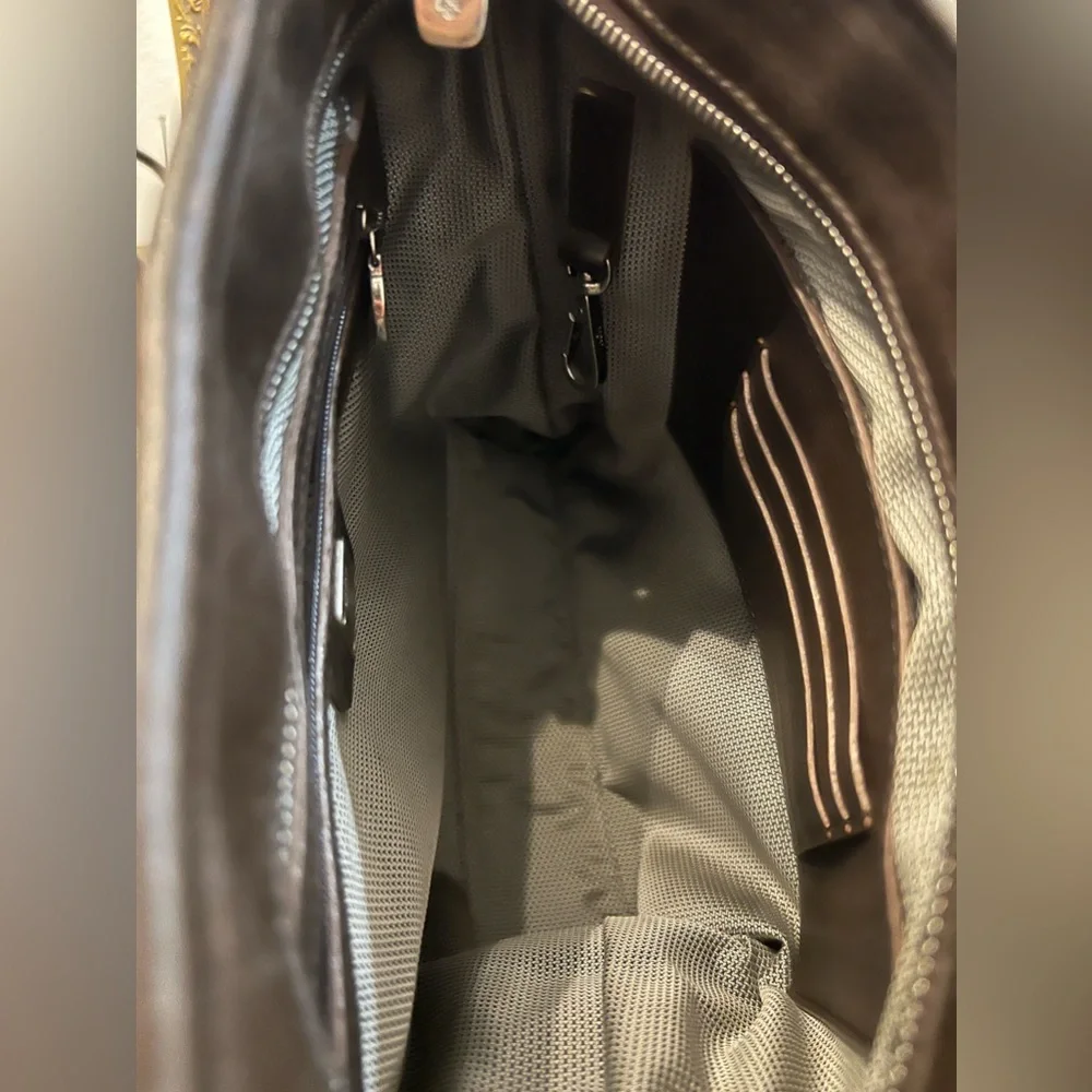 MCM ❤️HOST PICK❤️🔥RARE🔥Crossbody Bag - Picture 8 of 11